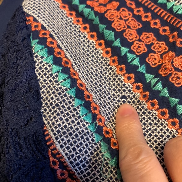 My Michelle navy sleeveless dress with embroidered design on top front size 7 - Picture 6 of 7